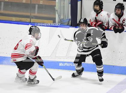 Thumbnail 2 in Xavier vs. Fairfield Prep (CIAC D1 Semifinal) photogallery.