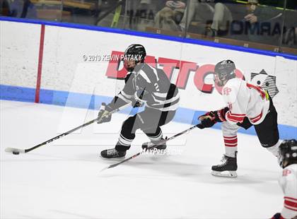 Thumbnail 3 in Xavier vs. Fairfield Prep (CIAC D1 Semifinal) photogallery.