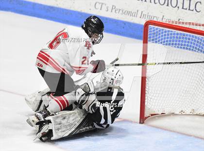 Thumbnail 3 in Xavier vs. Fairfield Prep (CIAC D1 Semifinal) photogallery.
