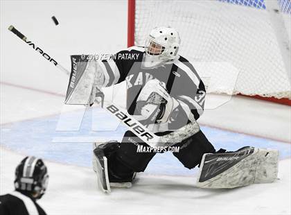 Thumbnail 3 in Xavier vs. Fairfield Prep (CIAC D1 Semifinal) photogallery.