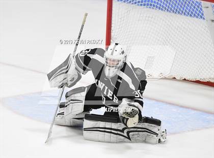 Thumbnail 3 in Xavier vs. Fairfield Prep (CIAC D1 Semifinal) photogallery.