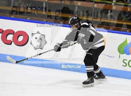 Thumbnail 1 in Xavier vs. Fairfield Prep (CIAC D1 Semifinal) photogallery.