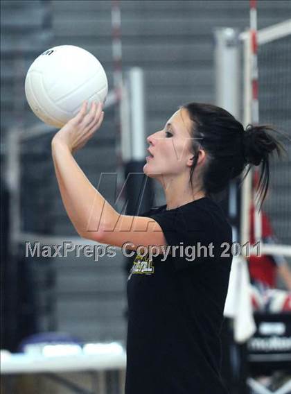 Thumbnail 1 in Central Catholic vs. Gilbert (2010 Durango Fall Classic) photogallery.
