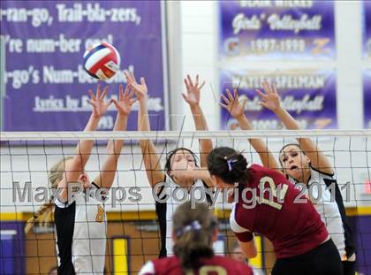 Thumbnail 3 in Central Catholic vs. Gilbert (2010 Durango Fall Classic) photogallery.