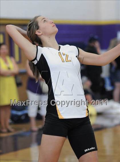 Thumbnail 1 in Central Catholic vs. Gilbert (2010 Durango Fall Classic) photogallery.