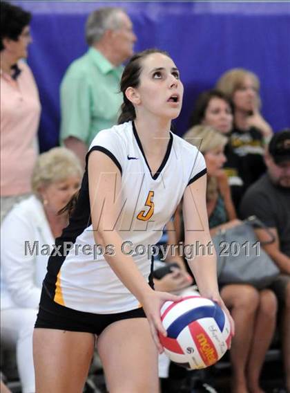 Thumbnail 3 in Central Catholic vs. Gilbert (2010 Durango Fall Classic) photogallery.