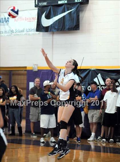 Thumbnail 2 in Central Catholic vs. Gilbert (2010 Durango Fall Classic) photogallery.