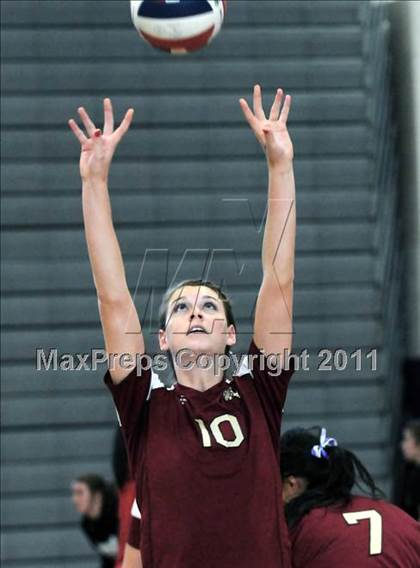 Thumbnail 2 in Central Catholic vs. Gilbert (2010 Durango Fall Classic) photogallery.