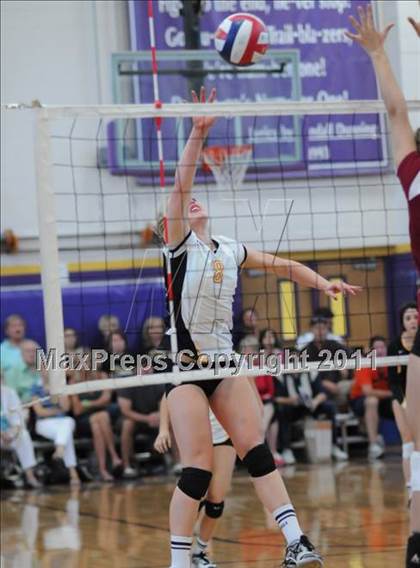 Thumbnail 1 in Central Catholic vs. Gilbert (2010 Durango Fall Classic) photogallery.