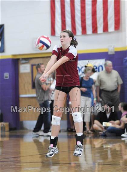 Thumbnail 2 in Central Catholic vs. Gilbert (2010 Durango Fall Classic) photogallery.