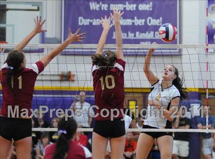 Thumbnail 2 in Central Catholic vs. Gilbert (2010 Durango Fall Classic) photogallery.