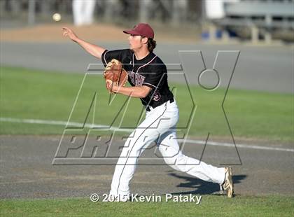 Thumbnail 1 in North Haven vs. East Lyme (CIAC Class L Final) photogallery.