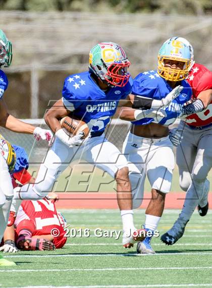 Thumbnail 2 in Sacramento Optimist All-Star Game (North vs. South) photogallery.