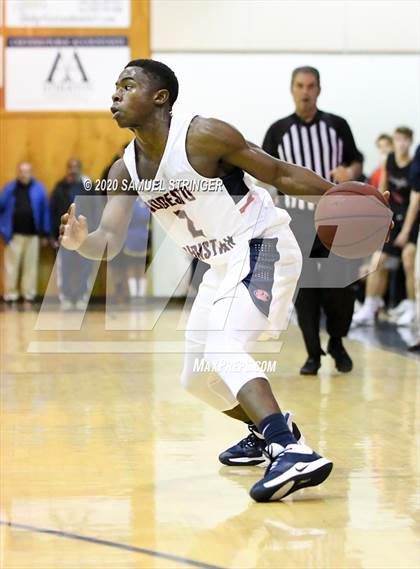 Thumbnail 3 in Campolindo @ Modesto Christian (Modesto Christian Holiday Classic) photogallery.