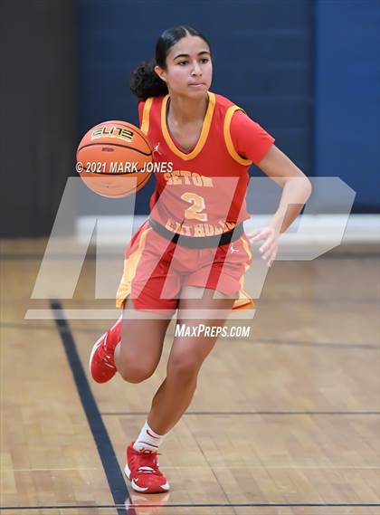Thumbnail 1 in Mount Miguel vs. Seton Catholic (Nike Tournament of Champions) photogallery.
