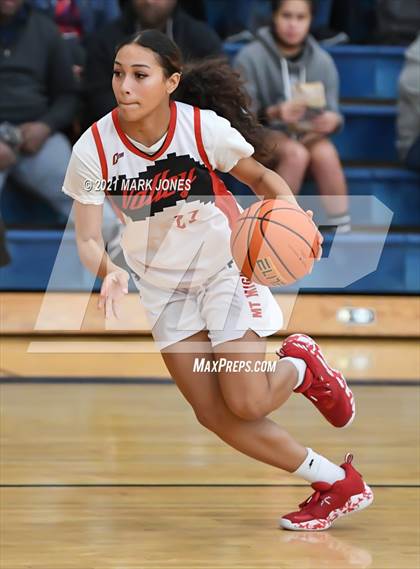 Thumbnail 1 in Mount Miguel vs. Seton Catholic (Nike Tournament of Champions) photogallery.