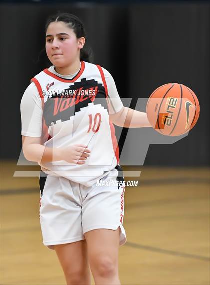 Thumbnail 1 in Mount Miguel vs. Seton Catholic (Nike Tournament of Champions) photogallery.