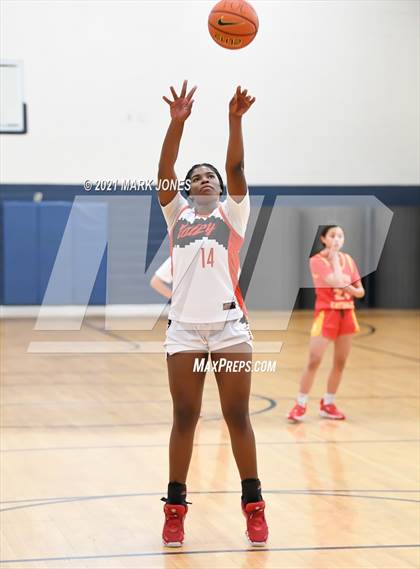 Thumbnail 3 in Mount Miguel vs. Seton Catholic (Nike Tournament of Champions) photogallery.