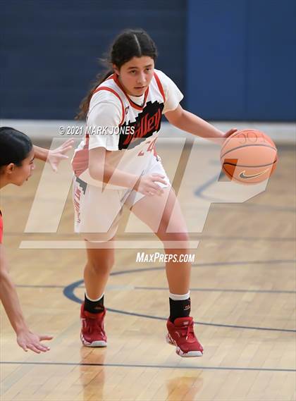 Thumbnail 2 in Mount Miguel vs. Seton Catholic (Nike Tournament of Champions) photogallery.