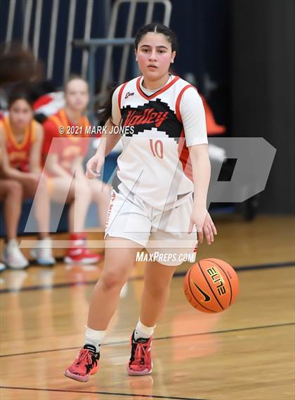 Thumbnail 2 in Mount Miguel vs. Seton Catholic (Nike Tournament of Champions) photogallery.