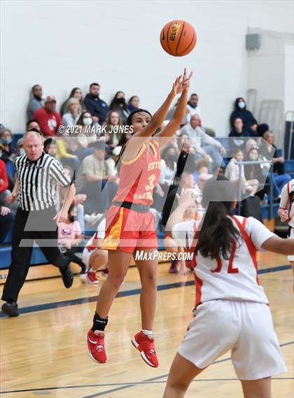 Thumbnail 3 in Mount Miguel vs. Seton Catholic (Nike Tournament of Champions) photogallery.