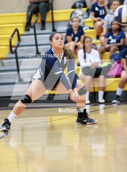 Thumbnail 3 in Aquinas @ Linfield Christian photogallery.