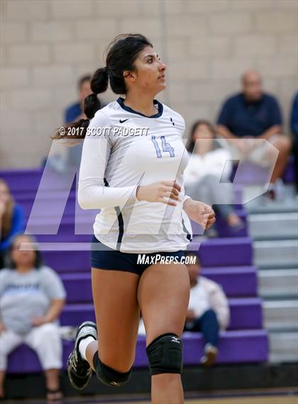 Thumbnail 3 in Aquinas @ Linfield Christian photogallery.
