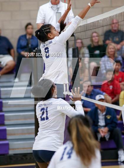 Thumbnail 1 in Aquinas @ Linfield Christian photogallery.