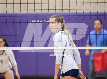 Thumbnail 1 in Aquinas @ Linfield Christian photogallery.