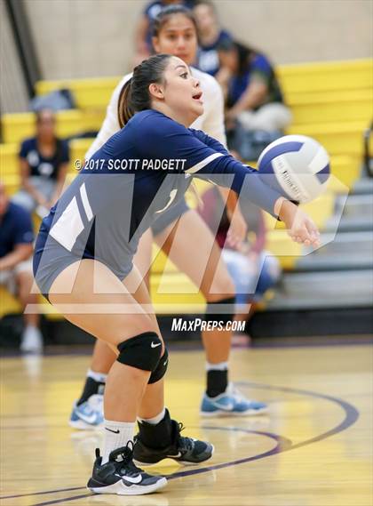 Thumbnail 3 in Aquinas @ Linfield Christian photogallery.