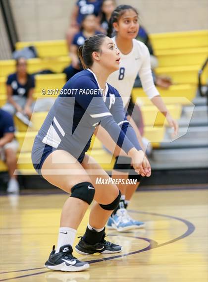 Thumbnail 1 in Aquinas @ Linfield Christian photogallery.