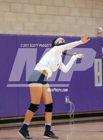 Thumbnail 2 in Aquinas @ Linfield Christian photogallery.