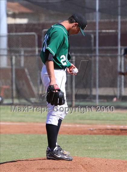 Thumbnail 1 in Royal vs. Santa Barbara (Righetti Spring Classic) photogallery.
