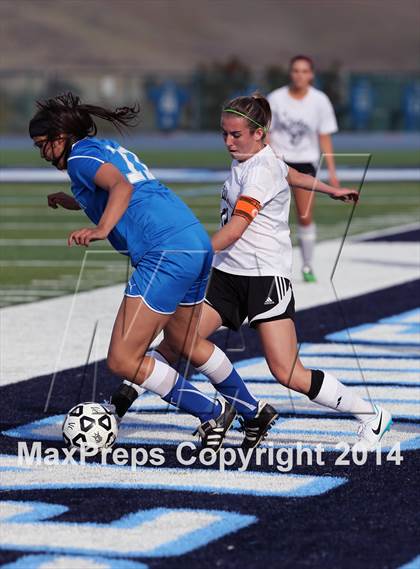 Thumbnail 2 in Los Gatos vs. Santa Clara (CIF CCS D1 Final) photogallery.