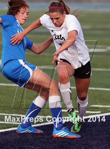 Thumbnail 3 in Los Gatos vs. Santa Clara (CIF CCS D1 Final) photogallery.