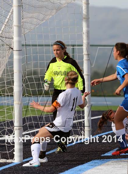 Thumbnail 1 in Los Gatos vs. Santa Clara (CIF CCS D1 Final) photogallery.