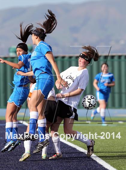 Thumbnail 1 in Los Gatos vs. Santa Clara (CIF CCS D1 Final) photogallery.