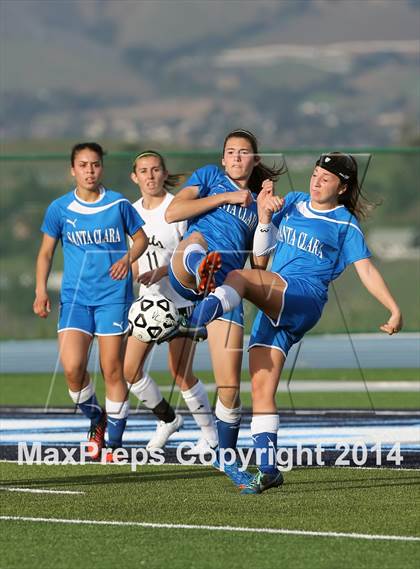 Thumbnail 3 in Los Gatos vs. Santa Clara (CIF CCS D1 Final) photogallery.