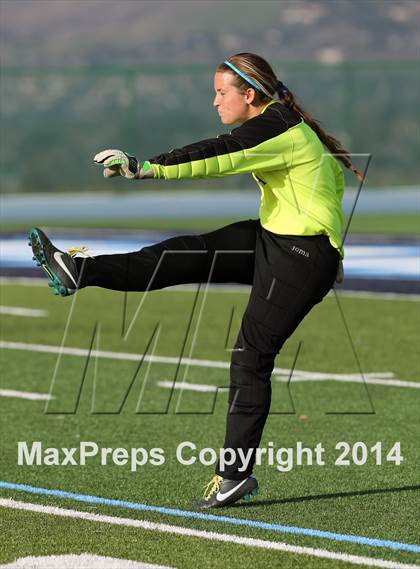Thumbnail 2 in Los Gatos vs. Santa Clara (CIF CCS D1 Final) photogallery.