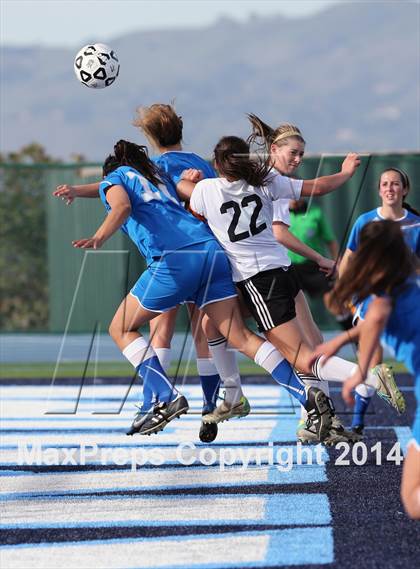 Thumbnail 3 in Los Gatos vs. Santa Clara (CIF CCS D1 Final) photogallery.