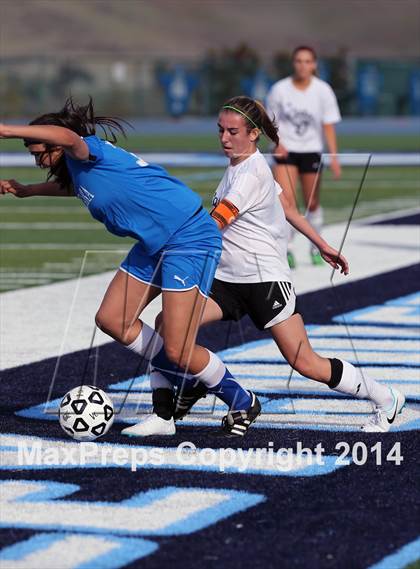 Thumbnail 3 in Los Gatos vs. Santa Clara (CIF CCS D1 Final) photogallery.