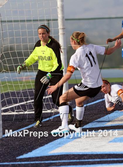 Thumbnail 3 in Los Gatos vs. Santa Clara (CIF CCS D1 Final) photogallery.