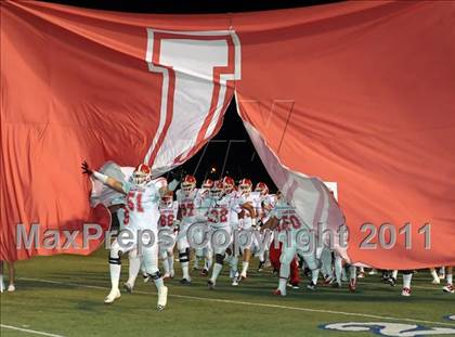Thumbnail 3 in Orange Lutheran vs. Servite photogallery.
