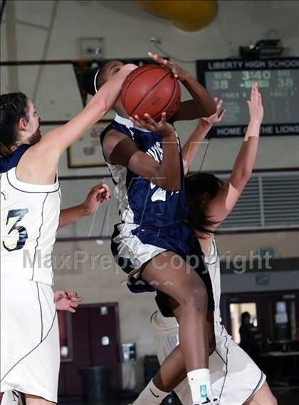 Thumbnail 2 in Nevada Union vs Clovis East (West Coast Jamboree) photogallery.