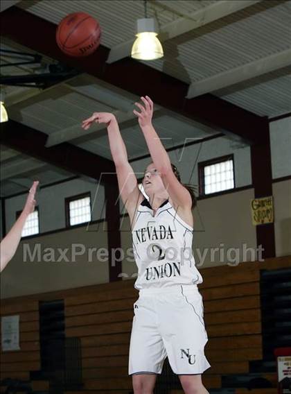 Thumbnail 3 in Nevada Union vs Clovis East (West Coast Jamboree) photogallery.