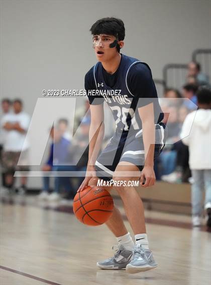 Thumbnail 3 in John Paul II vs. Central Catholic (TAPPS 6A Regional Final) photogallery.