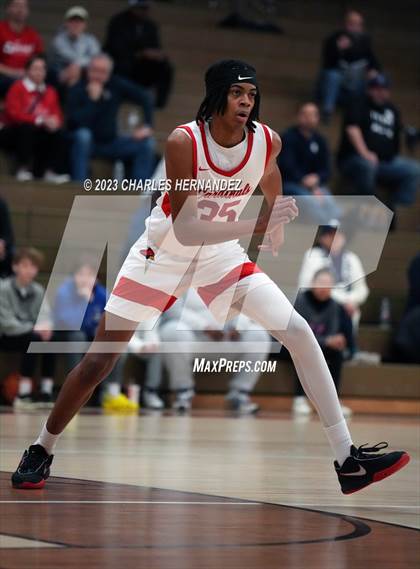 Thumbnail 2 in John Paul II vs. Central Catholic (TAPPS 6A Regional Final) photogallery.