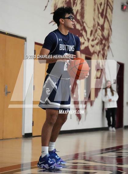 Thumbnail 1 in John Paul II vs. Central Catholic (TAPPS 6A Regional Final) photogallery.