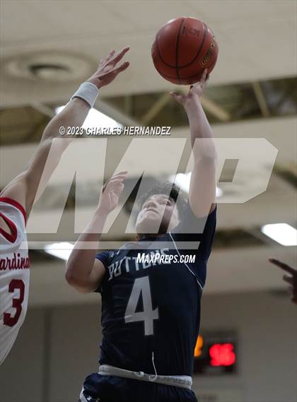Thumbnail 2 in John Paul II vs. Central Catholic (TAPPS 6A Regional Final) photogallery.