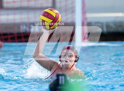 Thumbnail 1 in St. Mary's (freshman) @ Lincoln (JV) photogallery.